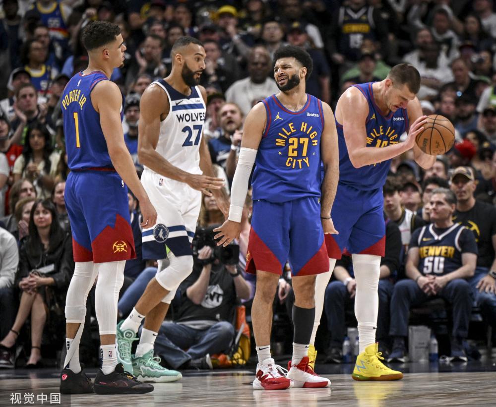 尤其是在四 尤其是在四