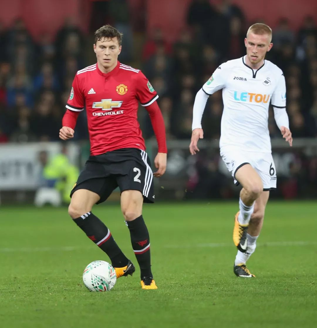 球背后隐藏 球背后隐藏