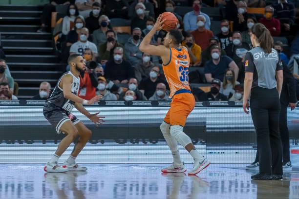 情侣鞋搭配 情侣鞋搭配